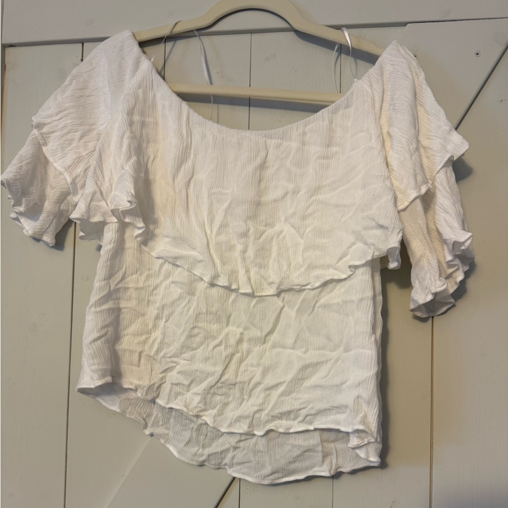 White off the shoulder flowy blouse